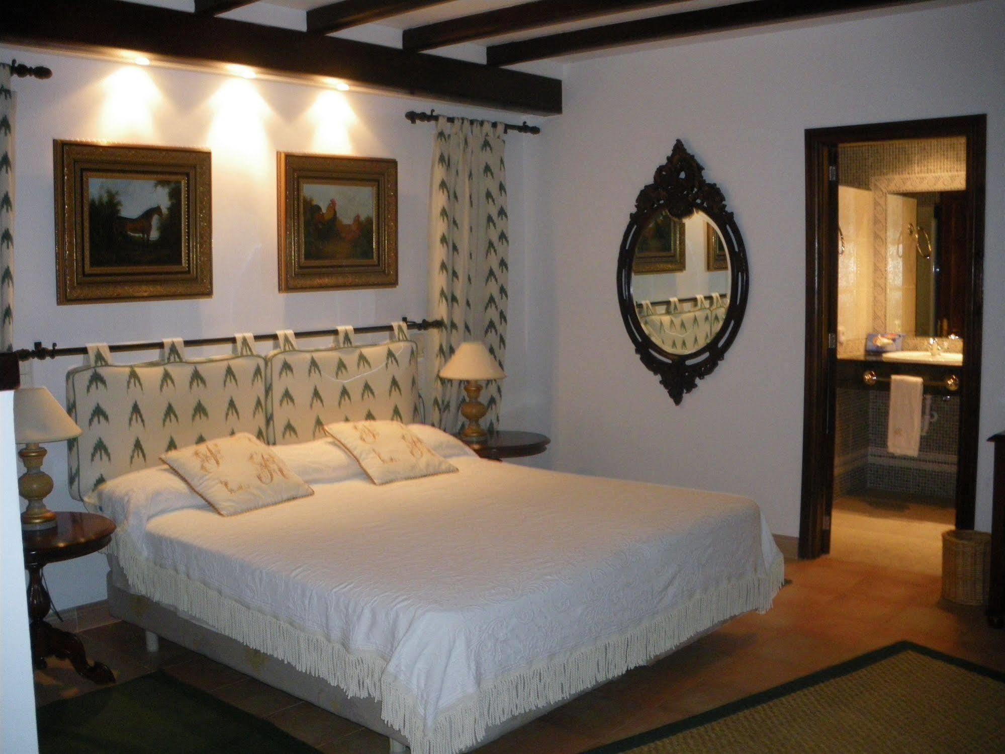 Puig De Ros D'Alt Guest House Llucmajor  Bagian luar foto